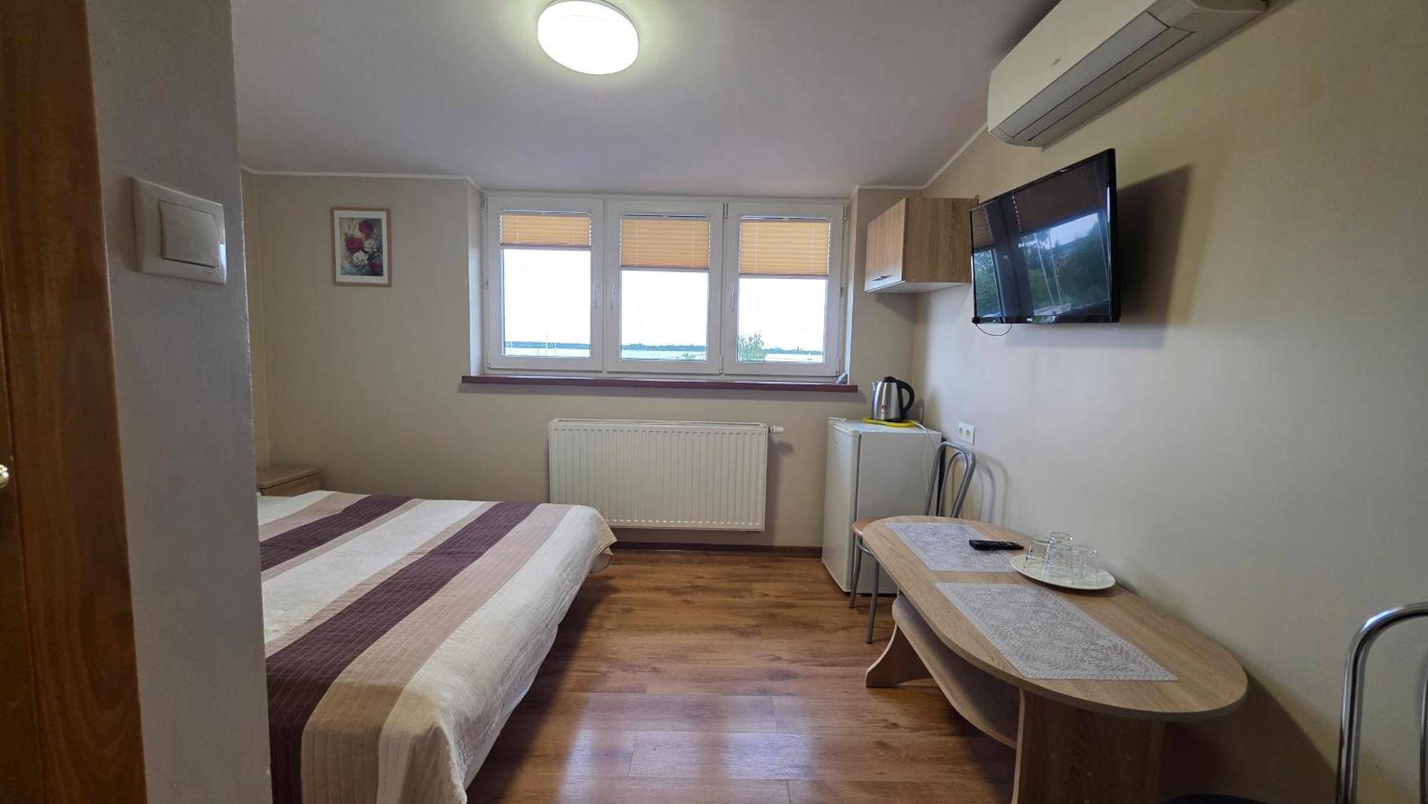 Nad Zalewem 500-163-489 Hotel Zegrze Poludniowe Eksteriør billede